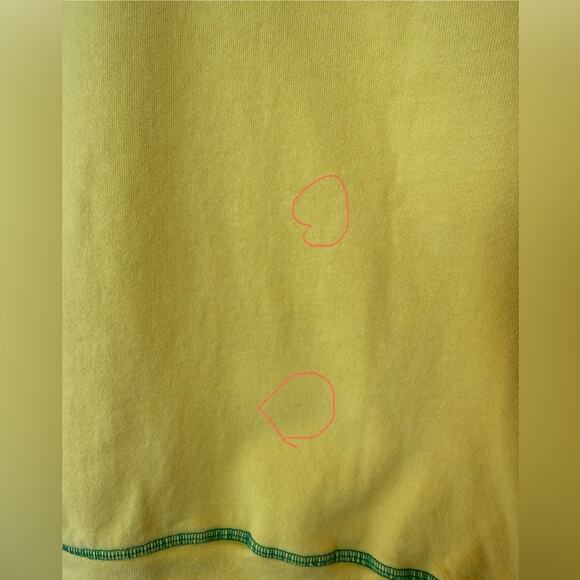 NWOT Made Some Souvenirs Sagrada Familia Sweatshirt Yellow Size XS - Picture 5 of 10